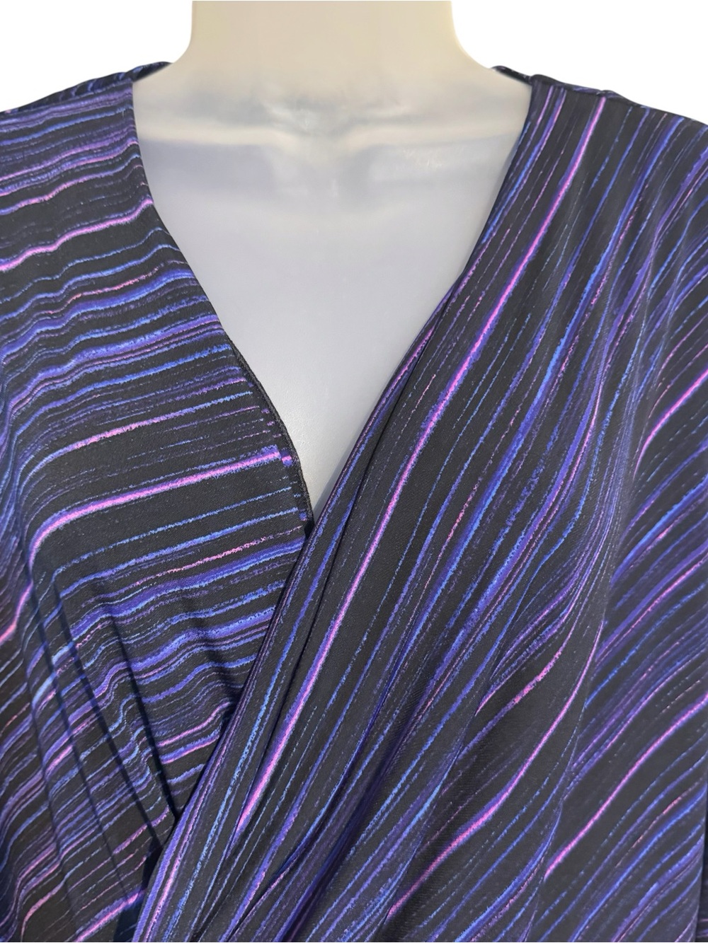 NWT Ellen Tracy Draped Surplice Top  Mock Wrap LARGE      Bin#14 - Picture 2 of 10